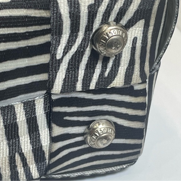Harvey’s original seatbelt bag Zebra print tote. Pre-owned. - Picture 7 of 16